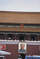 2829965 A portrait of Mao Zedong at the entrance t