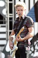 Niall Horan of One Direction performs on Good Morn