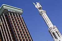Spain, Madrid, Statue of Christopher Columbus and 