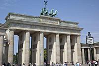 Germany, Berlin, Mitte, Brandenburg Gate in Parise