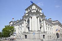 Germany, Berlin, Mitte, Reichstag building with gl