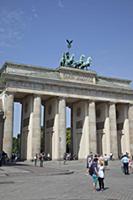 Germany, Berlin, Mitte, Brandenburg Gate in Parise