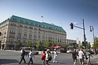 Germany, Berlin, Mitte, Hotel Adlon on the corner 