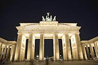Germany, Berlin, Mitte, Brandenburg Gate in Parise