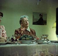 Кадр из фильма «Ты - мне, я - тебе», (1976). На фо