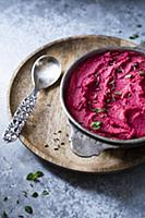 Beetroot hummus