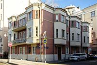 Улица Малая Бронная, дом 30/1.